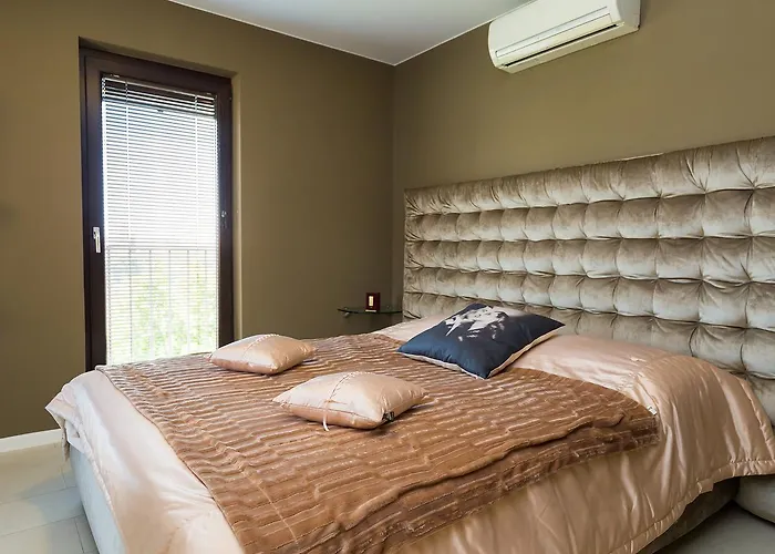 Apartment Residence Porec شقة *